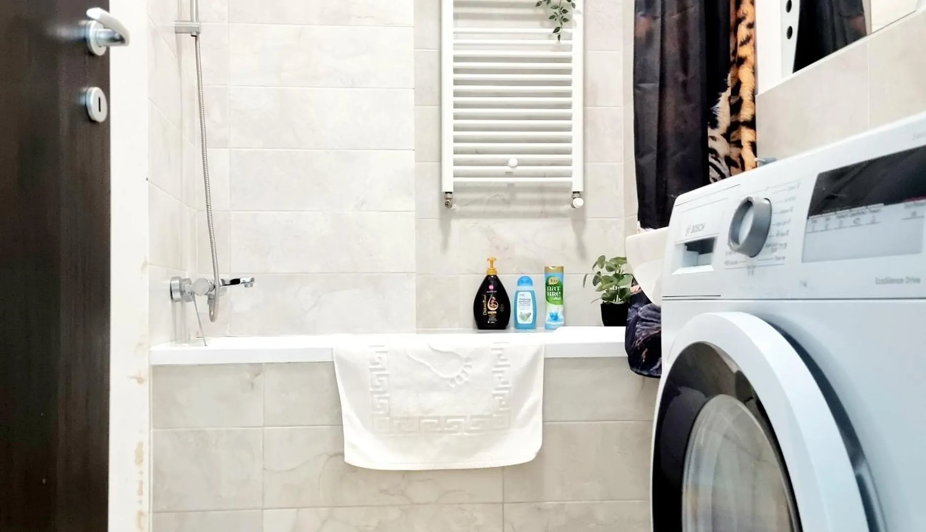 Apartment Universitate Hob - Ap2 Univibe 1Br Chic & Cozy Bucharest